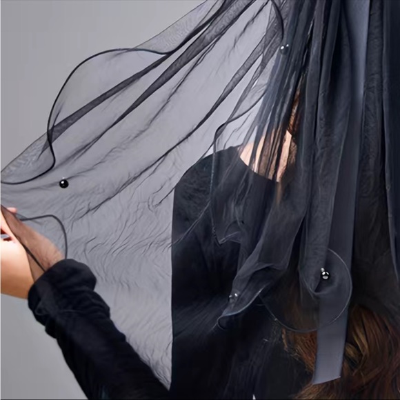 💕Two tier black Wedding Bridal Veil with bow and flax black pearls. - Picture 3 of 6